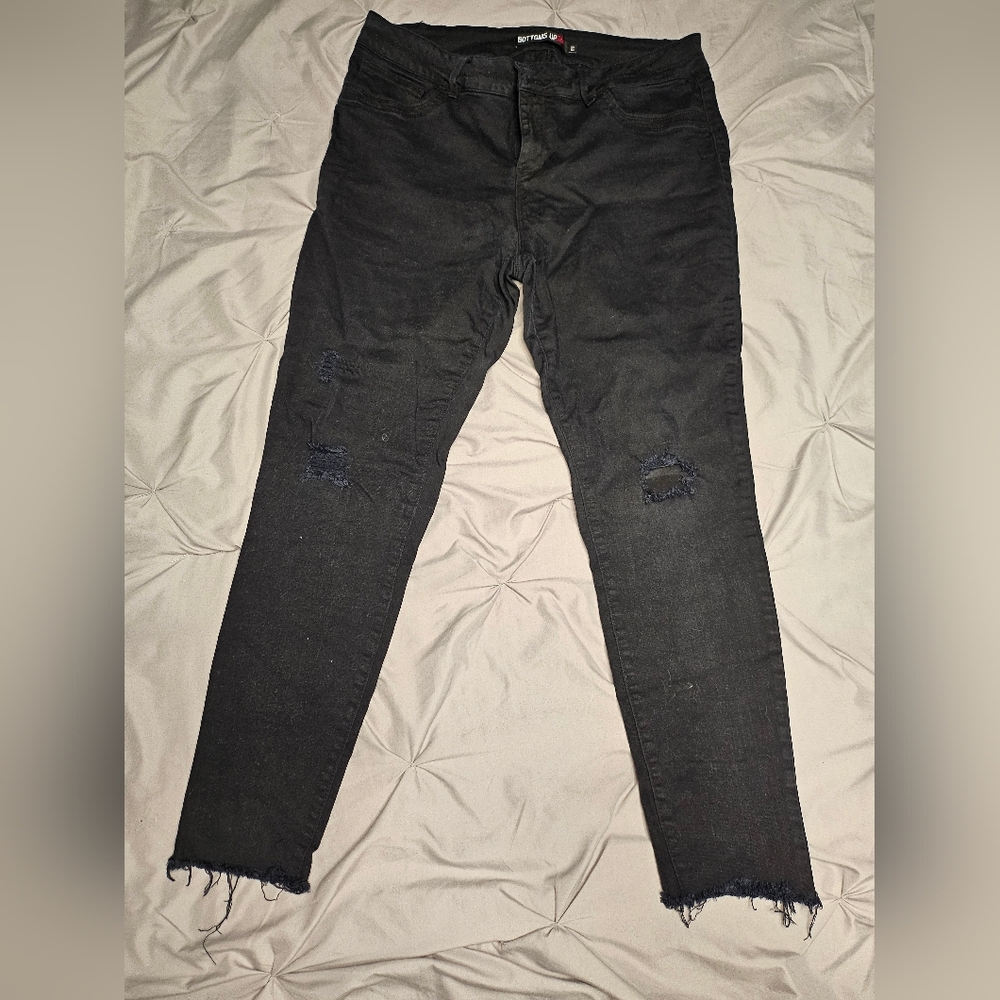 Stylish Black Distressed Women's Jeggings